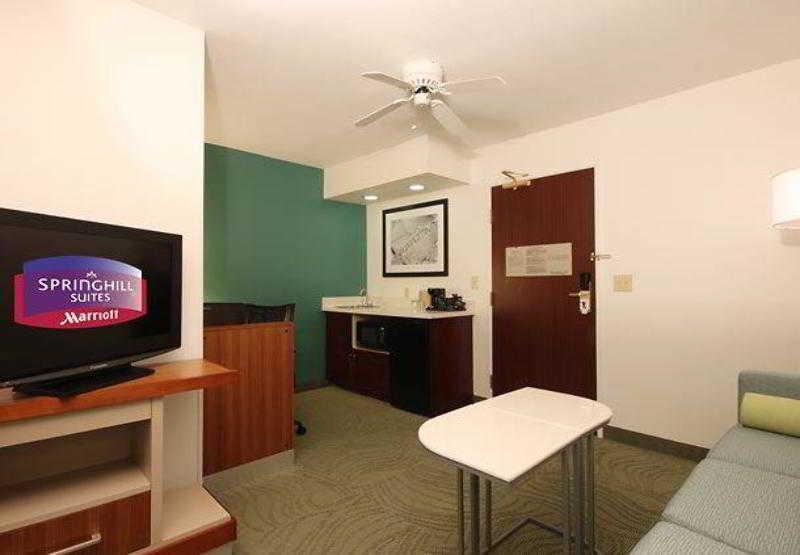 สปริงฮิลล์ สวีท ฟินิกซ์ แชนด์เลอร์ แฟชัน เซ็นเตอร์ Hotel ภายนอก รูปภาพ
